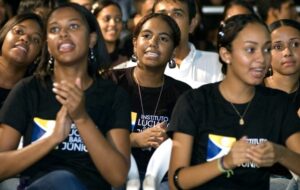 Formatura ILBJ é festejada por mais de 1.000 formandos