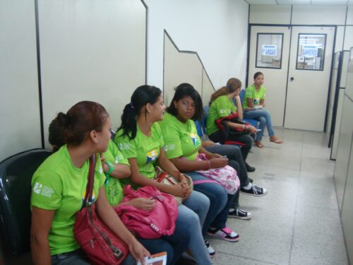 Alunos fazem Carteira de Trabalho