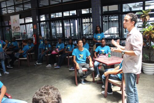 Visita à exposição Cenas da Cidade de Fábrica