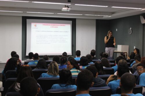 Palestra da Coordenadoria da Mulher sobre Violência Familiar