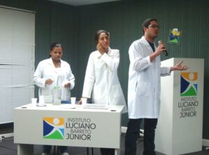 Alunos ILBJ participam de palestra sobre comportamento sexual