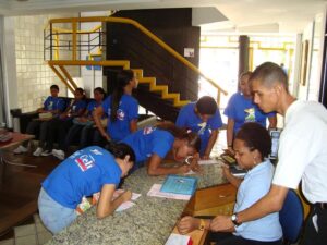 Novos alunos são acolhidos no início das aulas do ILBJ