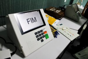 Projeto Voto Cidadão aproxima jovens do ILBJ da democracia por meio de experiência prática